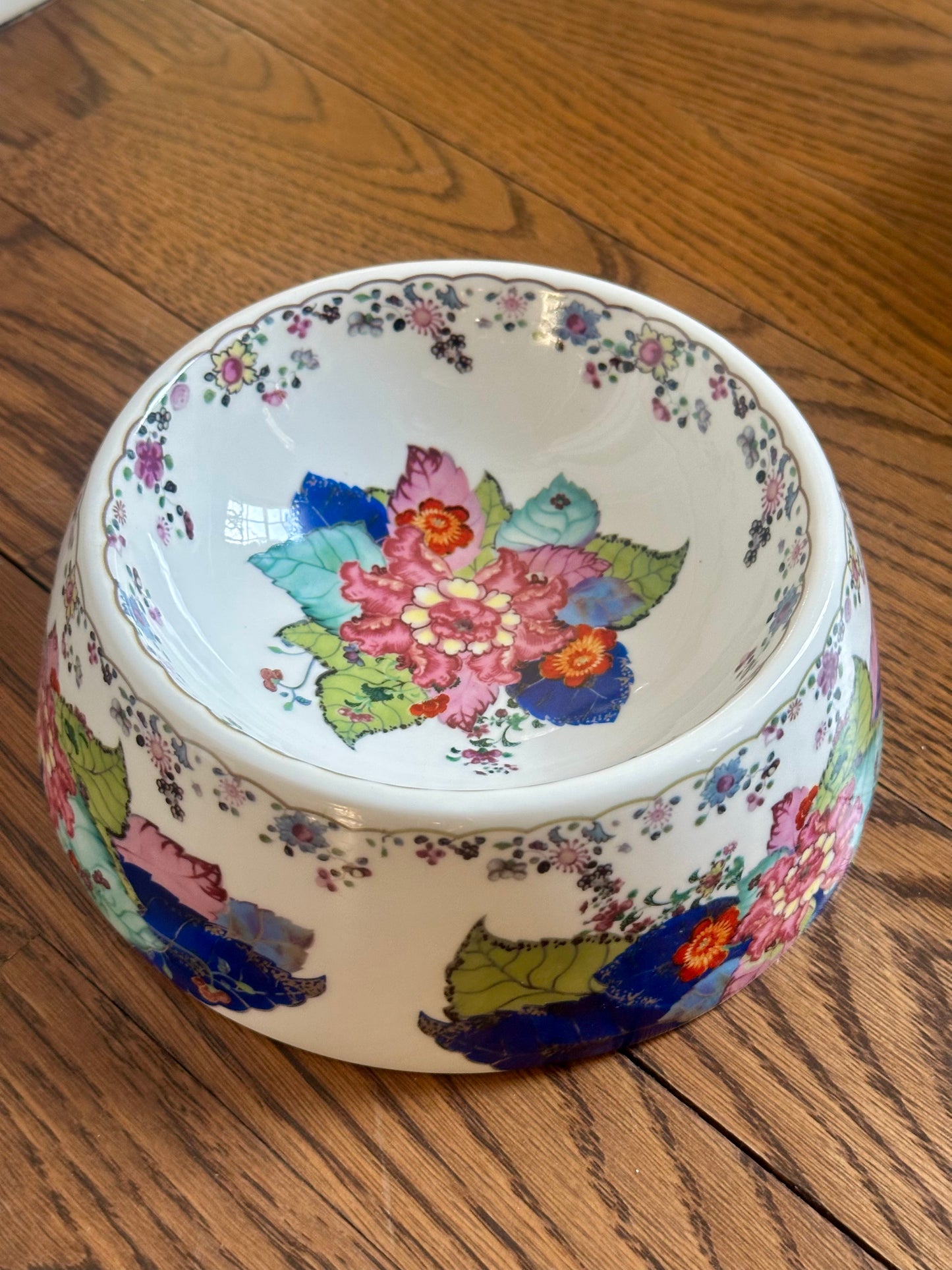 Dog Bowl, Tabacco Leaf