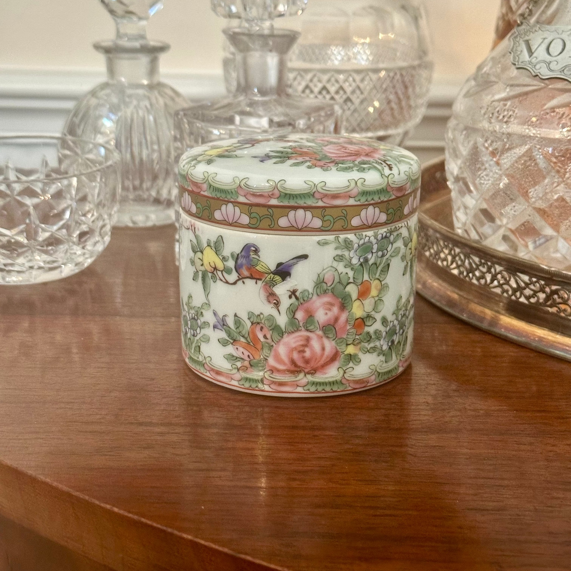 3" Hand-made Rose Medallion Porcelain Box