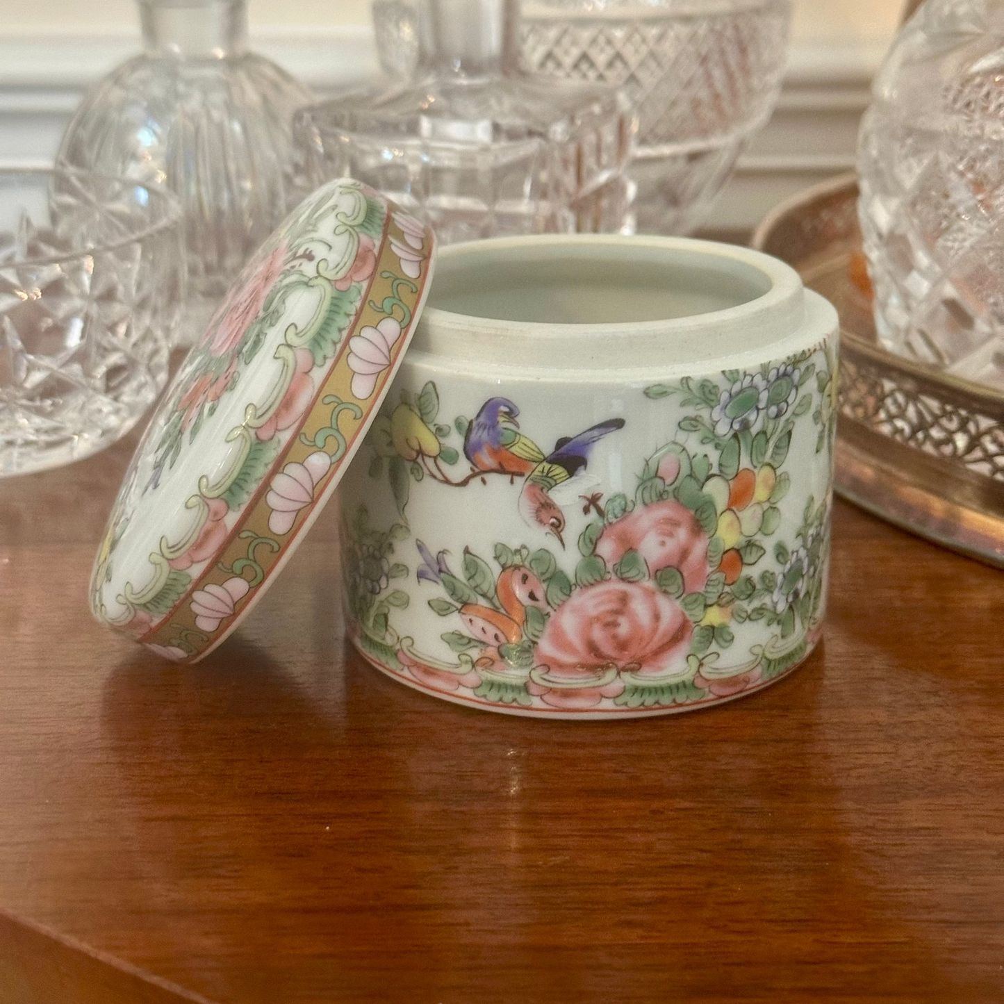 3" Hand-made Rose Medallion Porcelain Box