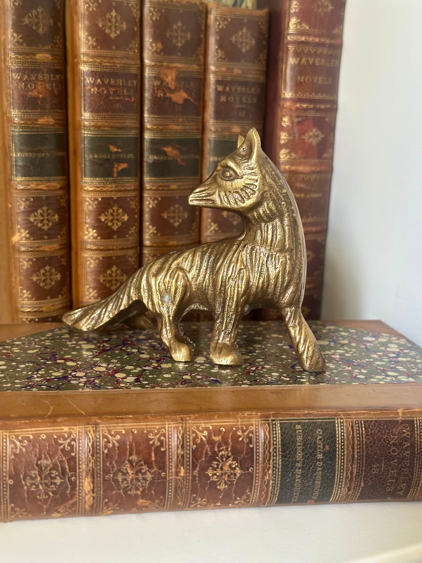 Antiqued Brass Sly Fox Paperweight Tabletop Decor, 4-1/4”