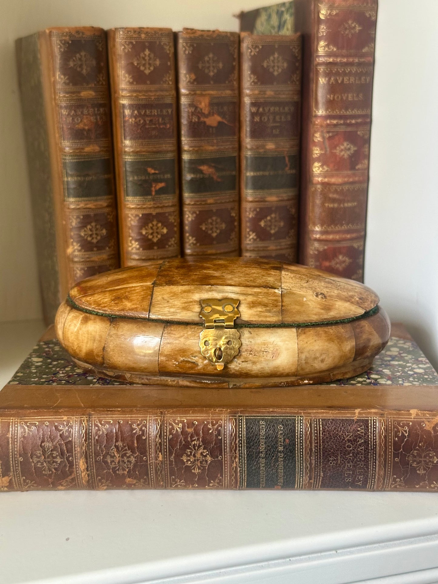 Antiqued Vintage Oval Bone Box, 5-1/2”